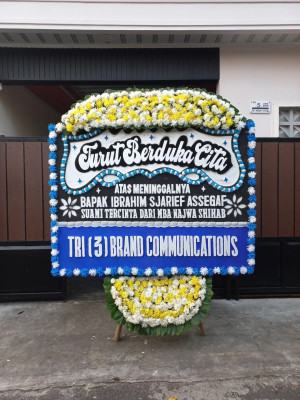 Papan Bunga Duka di Loang Maka